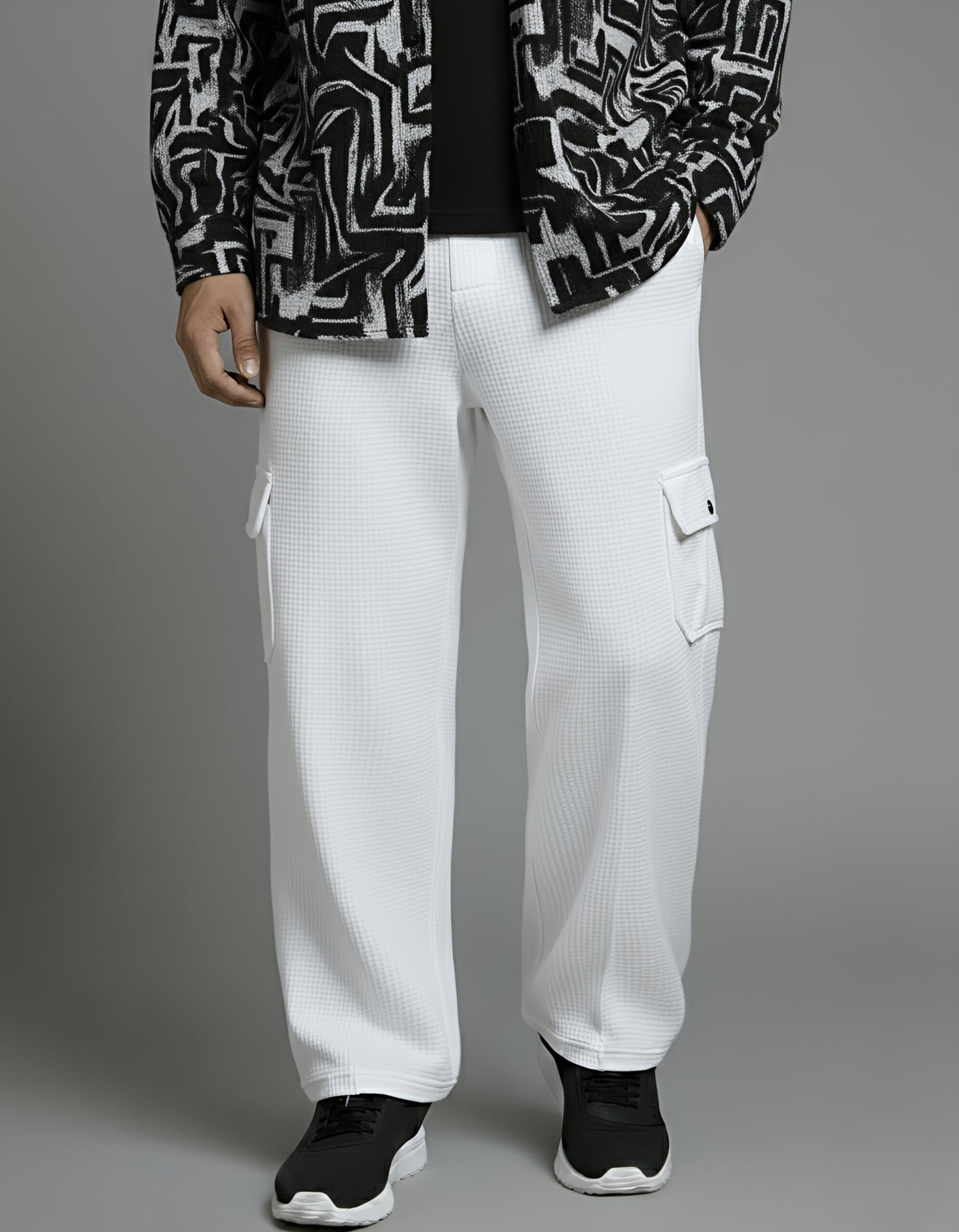 WHITE CARGO TROUSER