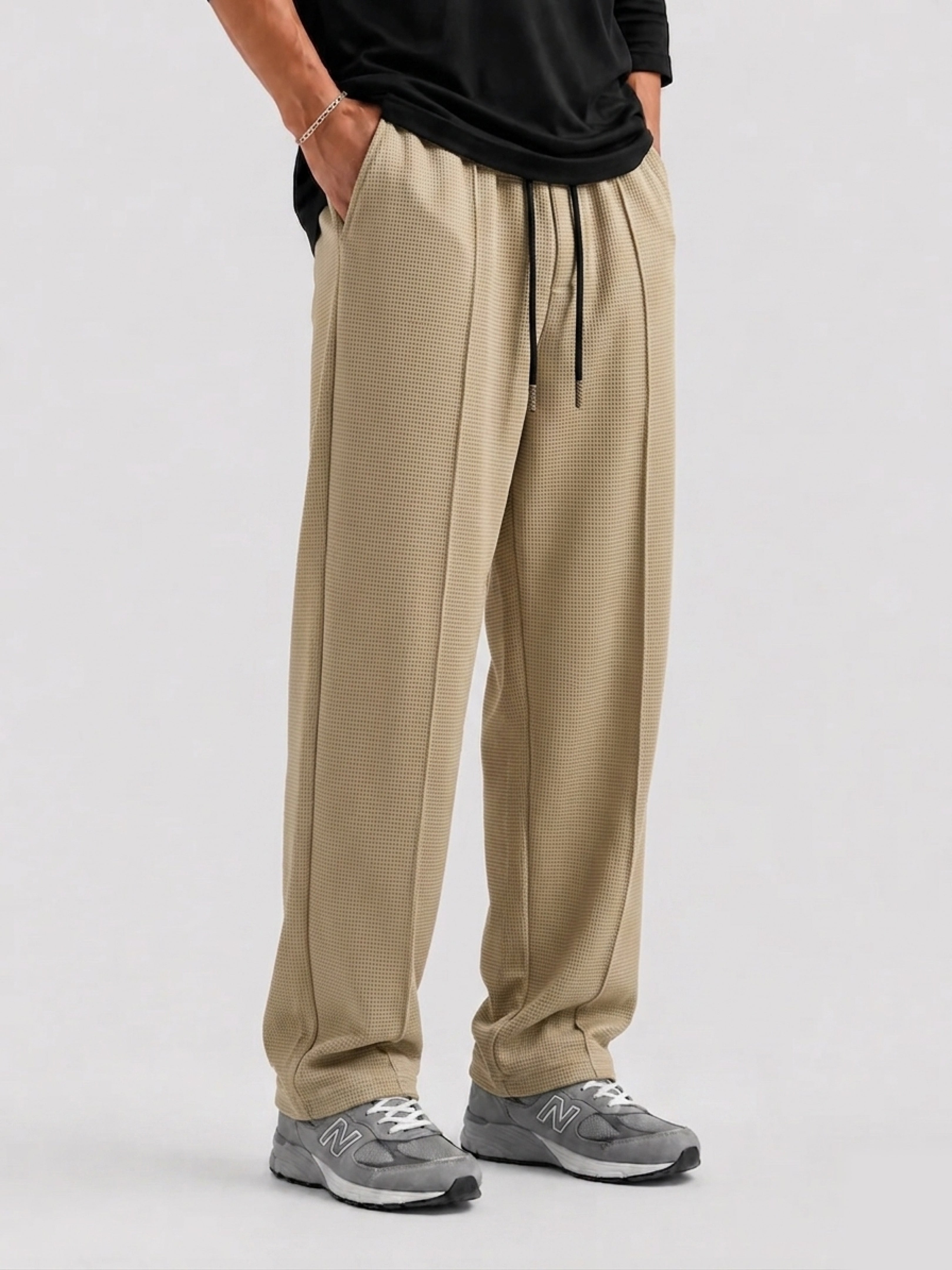 HORIZEN SKIN TEXTURED TROUSER.