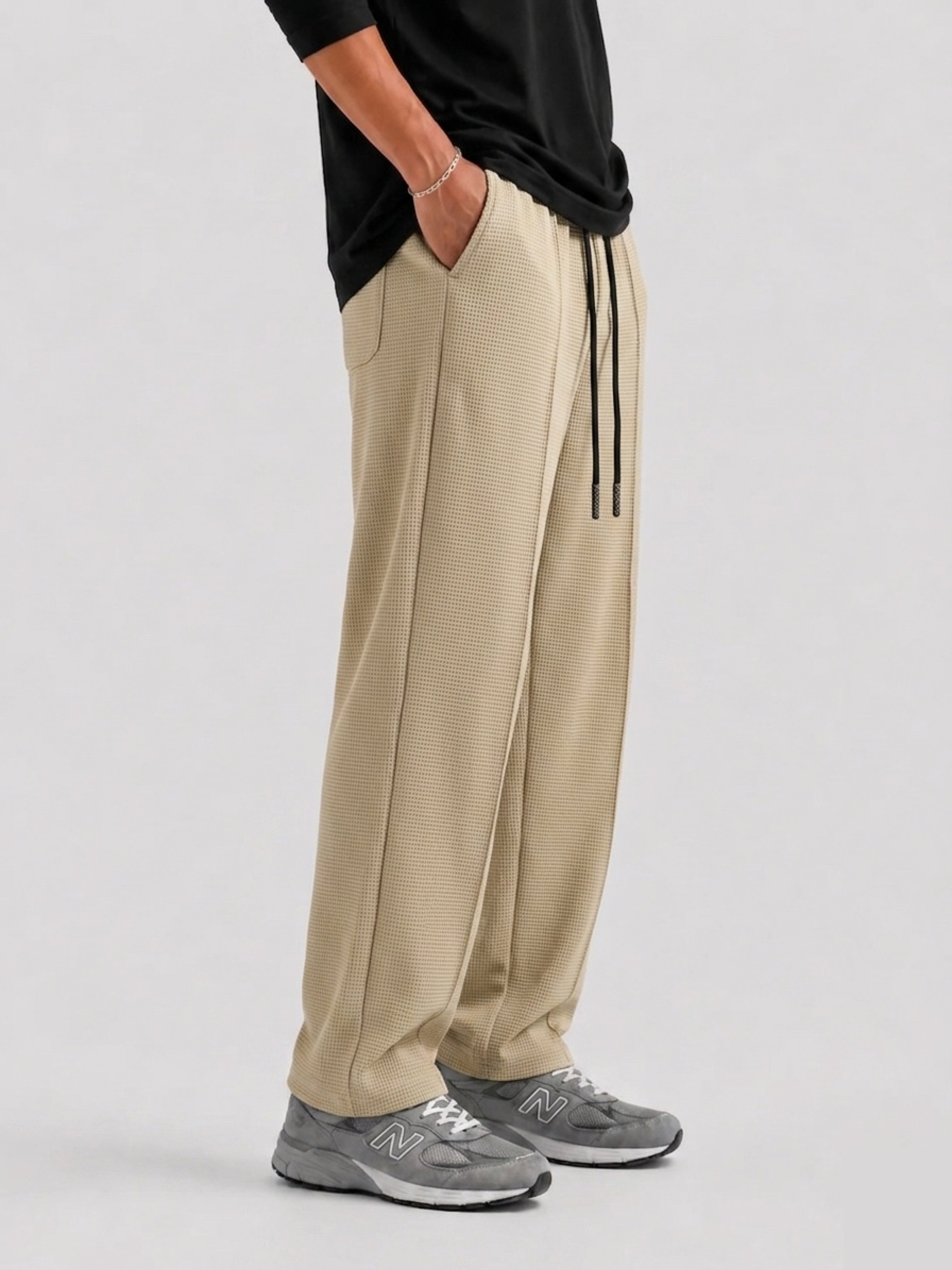 HORIZEN SKIN TEXTURED TROUSER.